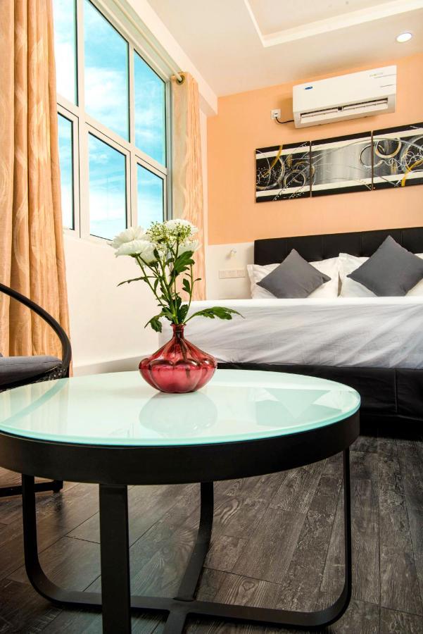 Acacia Beach Hotel Hulhumale Esterno foto
